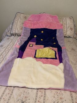 Sleeping Bag- Princess $10.00.  Chino, Ca