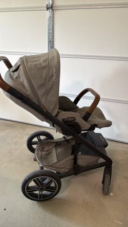Nuna  stroller excellent condition