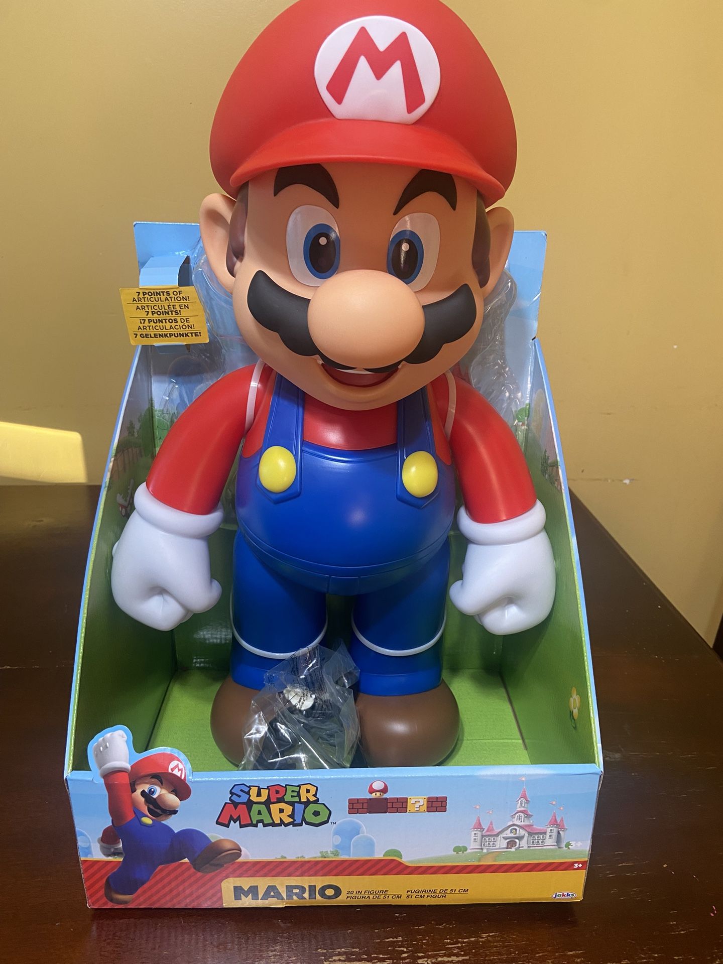 Super Mario 20 Inch Figure