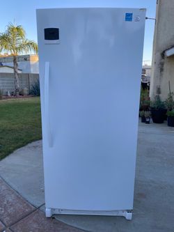 20.8 Cu.Ft. Free-Frost Upright