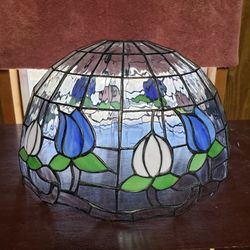 Beautiful Stain Glass Lamp Shade Cash Only 