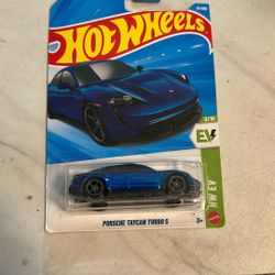 Hot Wheels Porsche Taycan Turbo S