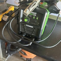 Titanium 225 Welder 