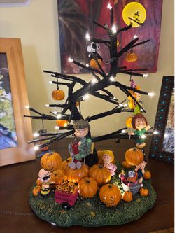 Peanuts Halloween Tree Decor Lights Up by Bradford Exchange