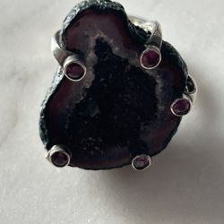 Vintage Geo Stone Ring With Garnets 