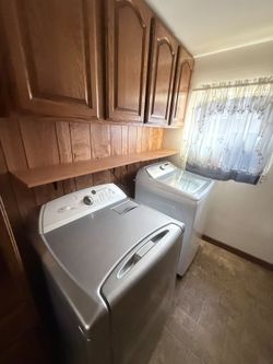 Samsung Washer & Whirlpool Cabrio Dryer Set