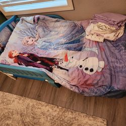 Frozen/Elsa/Anna toddler bed