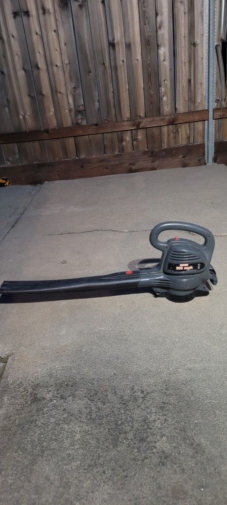 Leaf Blower