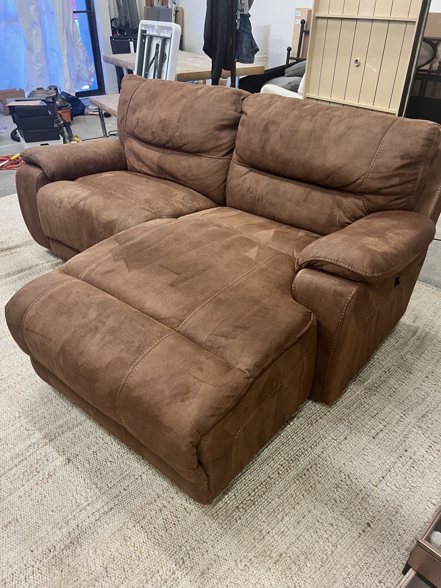 Reclining Sofa With Chaise 