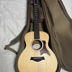 Taylor GS Mini-e Acoustic Electric Guitar w/ Gig Bag 
