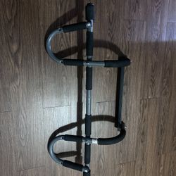 Pull Up Bar