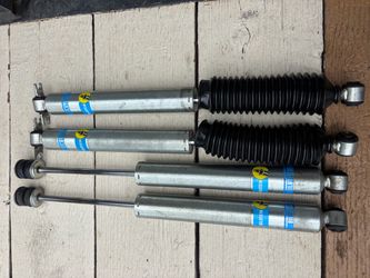 Bilstein 5100 shocks for Jeep JK 0-3 inch lift