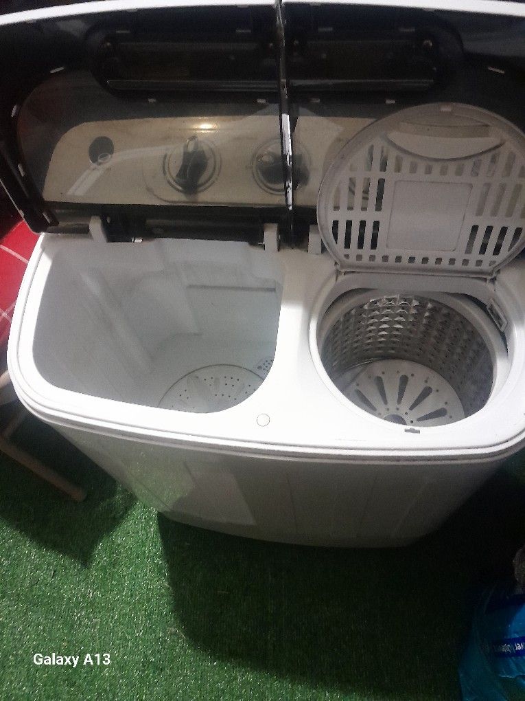 PORTABLE WASHER AND DRYER
