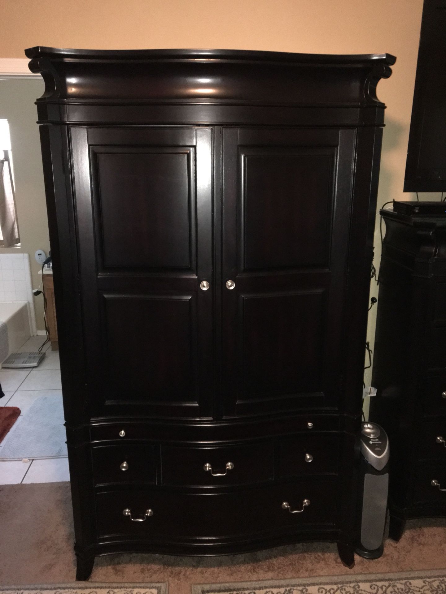 Magnussen Furniture Joplin Island bedroom set - $1500 (PHOENIX)