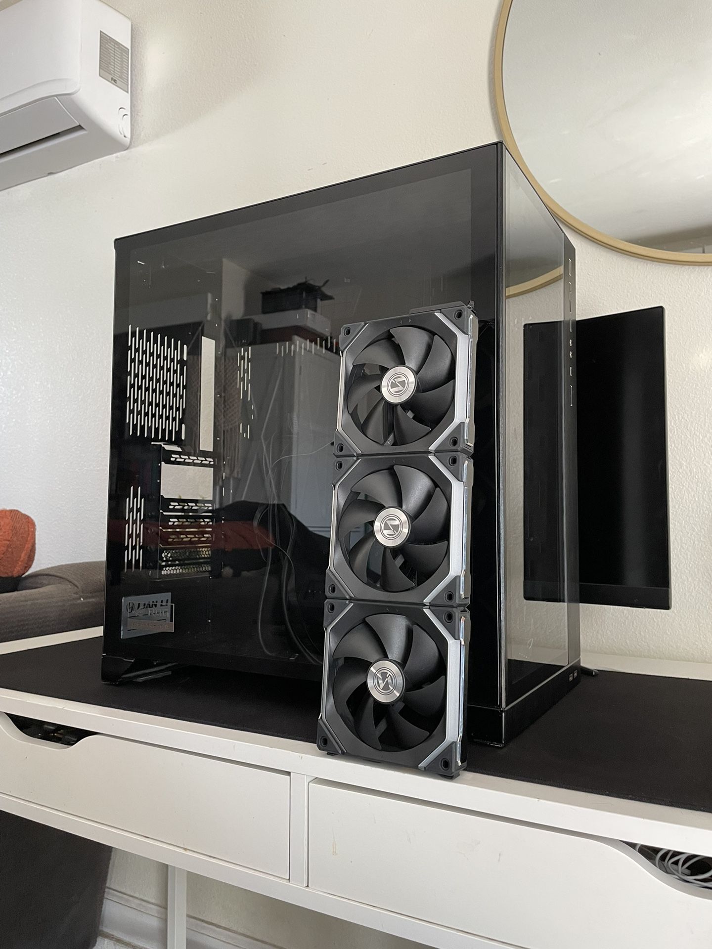 LIAN LI O11 DYNAMIC XL ROG CERTIFIED + UNIFANS