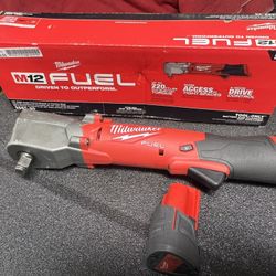 Milwaukee 1/2 Angle Impact Wrench Tool