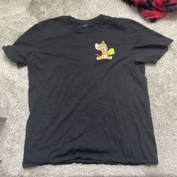 Tom And Jerry Tshirt Size Large