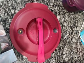 Tupperware Pressure cooker
