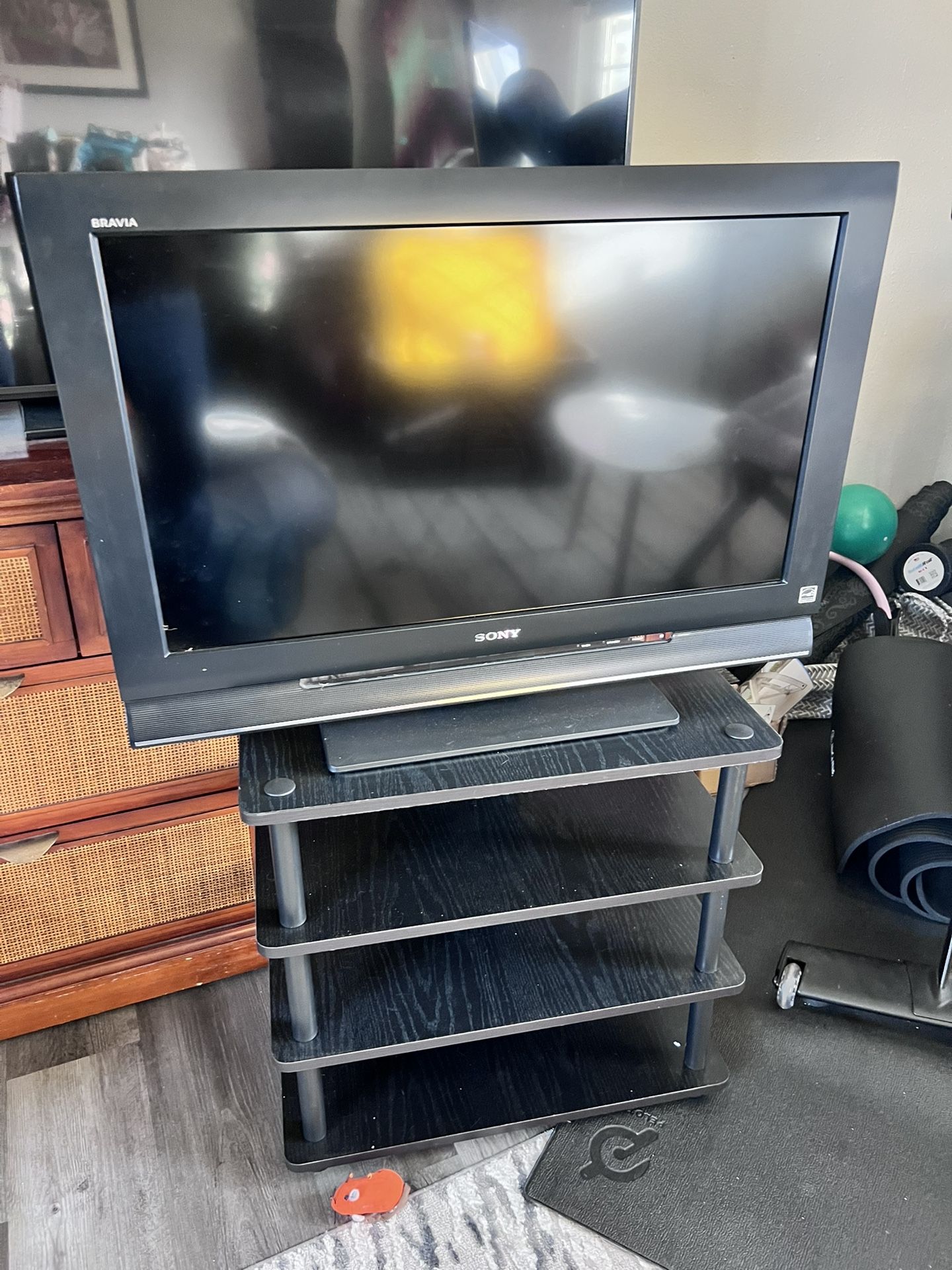 32” Sony With stand