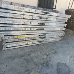 Escaleras, de 6 pies de aluminio, Heavy, Duty, 300 libras, nuevas muy baratas