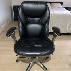 Serta Executive Chair 