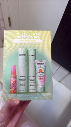 Amika inner strength routine set