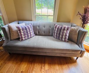 Beautiful Like New Sofa Set