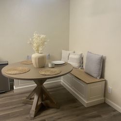 ROUND TABLE FOR SALE 