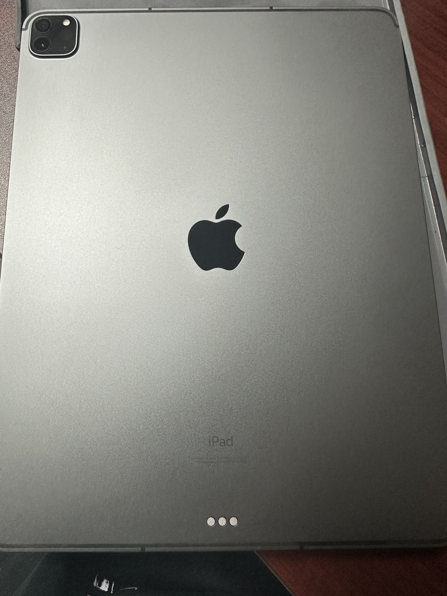 iPad Pro 12.9 Inch 256g WiFi And Cellular 5th Gen