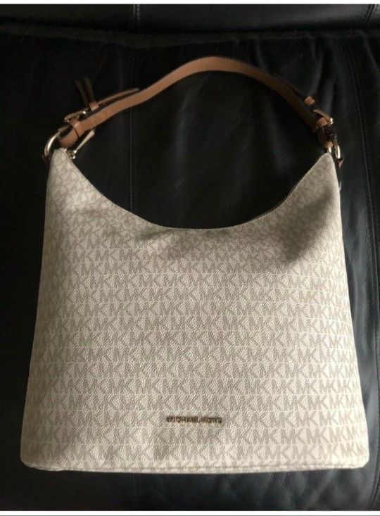Michael Kors Lupita Shoulder Bag