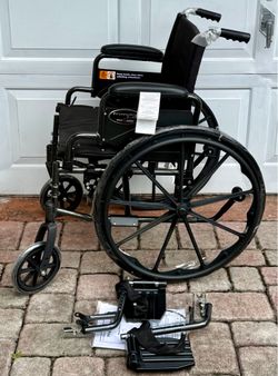 ⭕️ Everest & Jennings Traveler L4 Wheelchair – New, Needs Tires