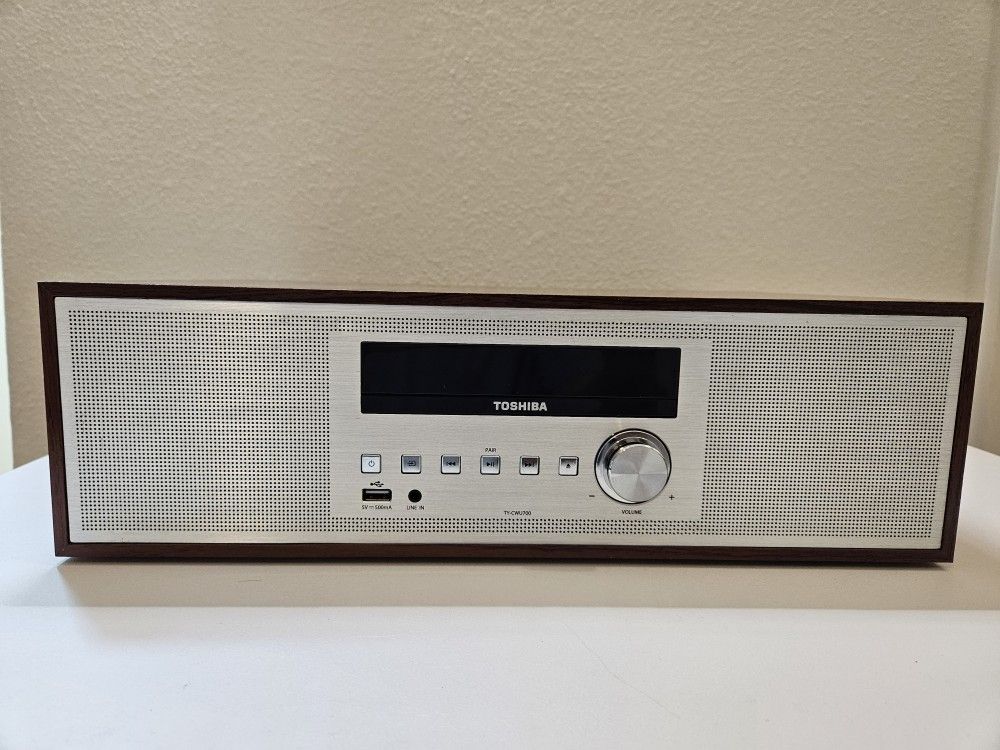 Toshiba cwu700 vintage style Audio system