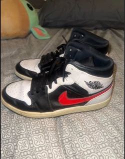 Air Jordan 1 Mid Black White Red Sneakers