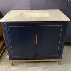 36” Bemma Vanity w/ Quartz Top & Soft-Close Doors