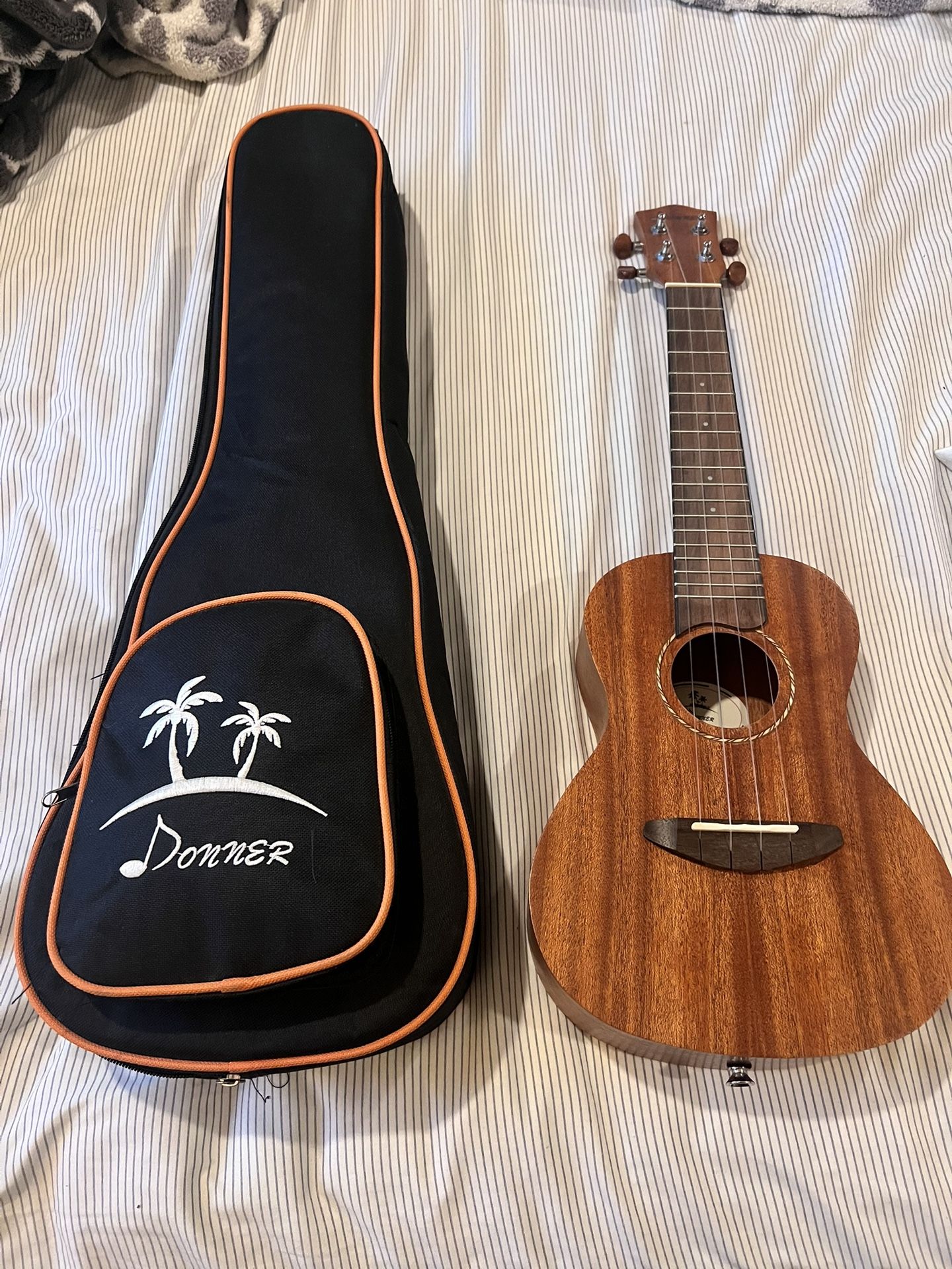 Donner Ukulele