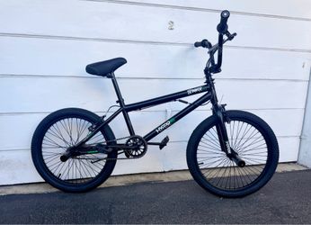 20" FREESTYLE BMX w/ PEGS / GYRO - LIKE NEW!!