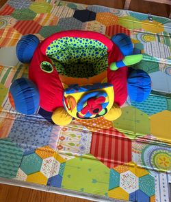 Melissa Dough Beep Beep play Push Activity Center like new