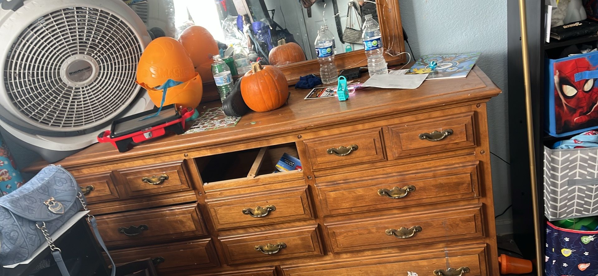 dresser w/mirror n nightstand $100