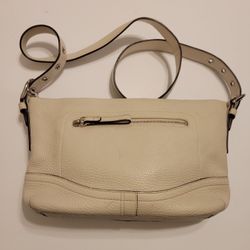 Coach Pebbled Leather Handbag Taupe Excellent Condition 