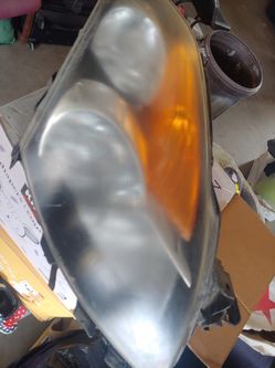 2009. Nissan Altima Headlight Right Side