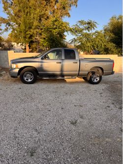 For Sale / A la Venta  2005 RAM 1500