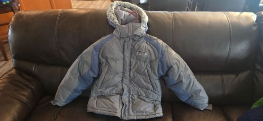 Seattle Seahawks ON FIELD TEAM APPAREL, youth medium (10-12), Gray Puffer Jacket/Coat