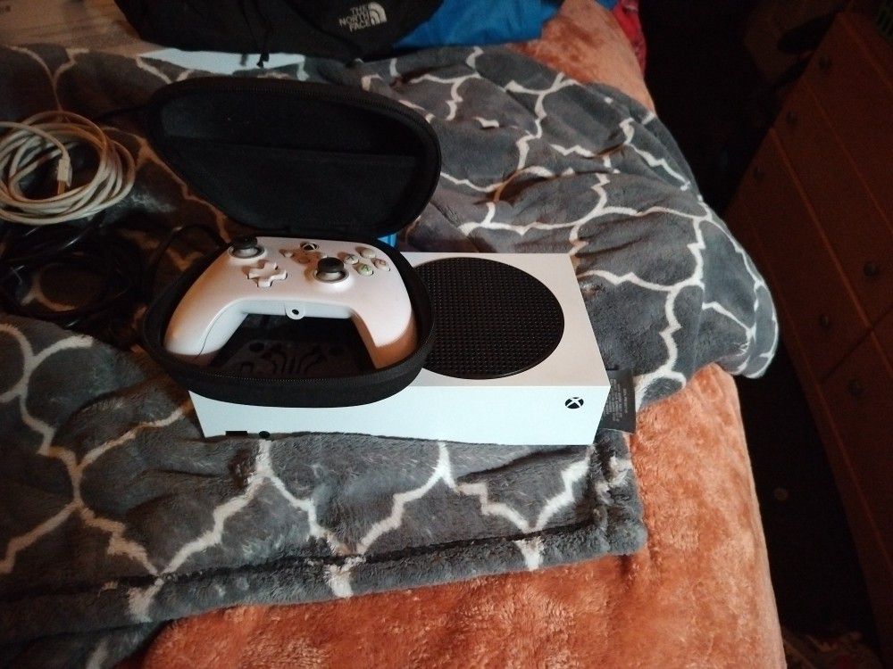 Xbox One S digital series with Controller and case