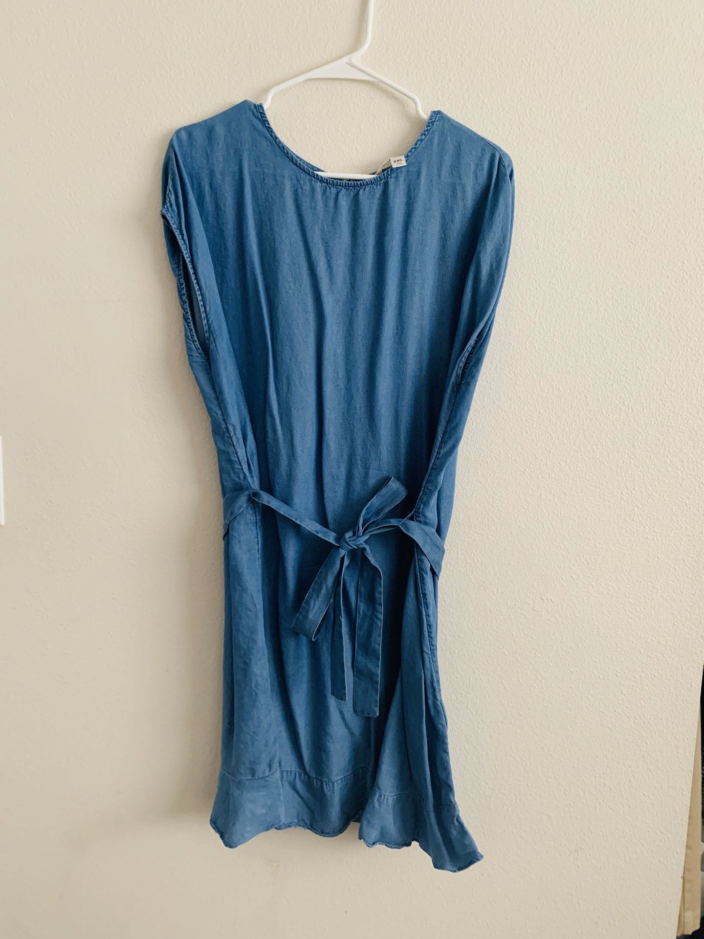 Light Blue Jean knee length dress. (Size XL)