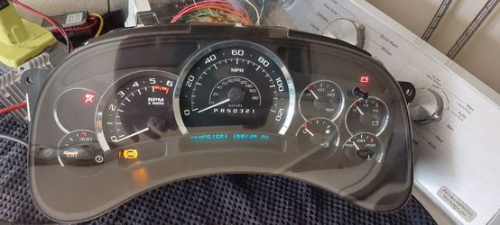 Spedometer for 2005 cadillac escalade