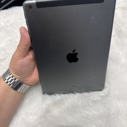 Apple iPad (9th Gen) 10.2” 64GB Unlocked $200