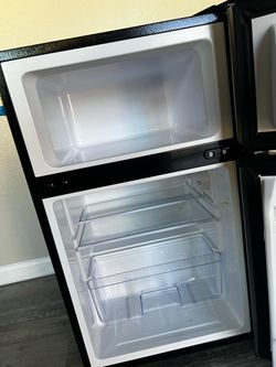 Insignia refrigerator freezer