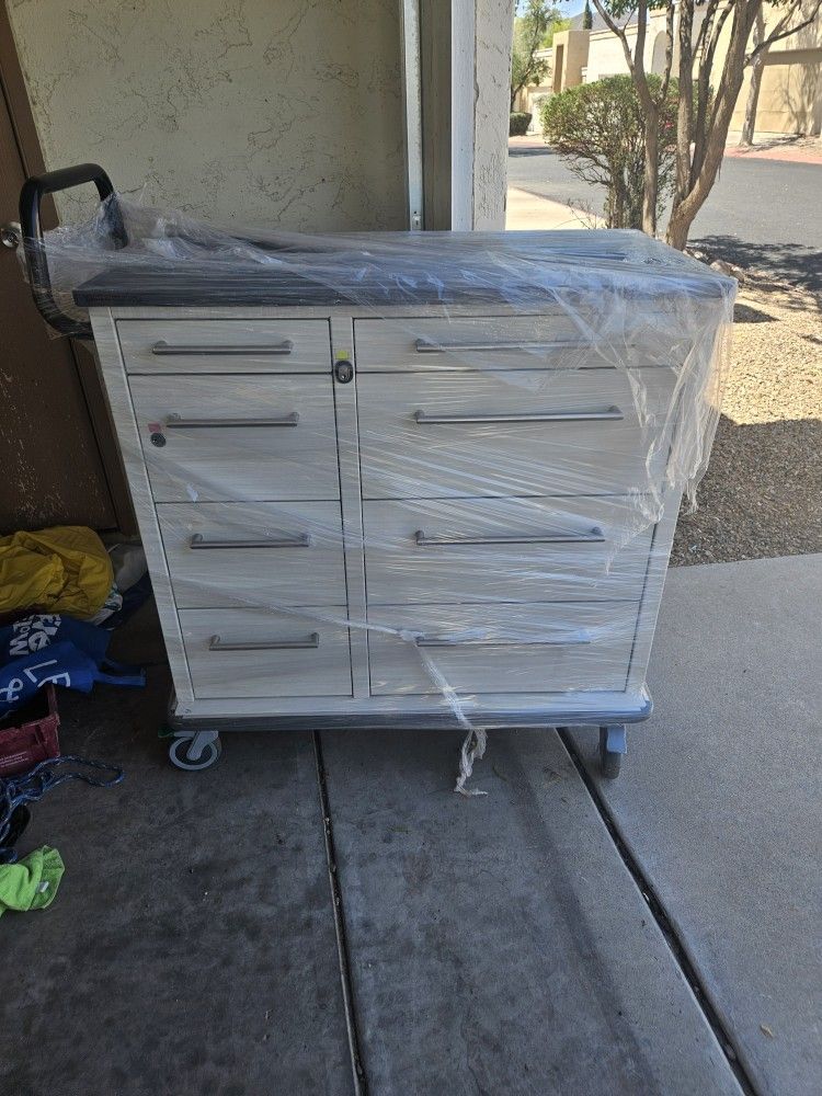 Med Treatment Cart