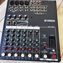Mixing console YAMAHA MG102c