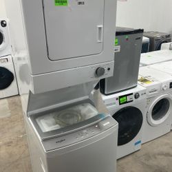 Whirlpool WASHER DRYER  Laundry Center 4HKY0